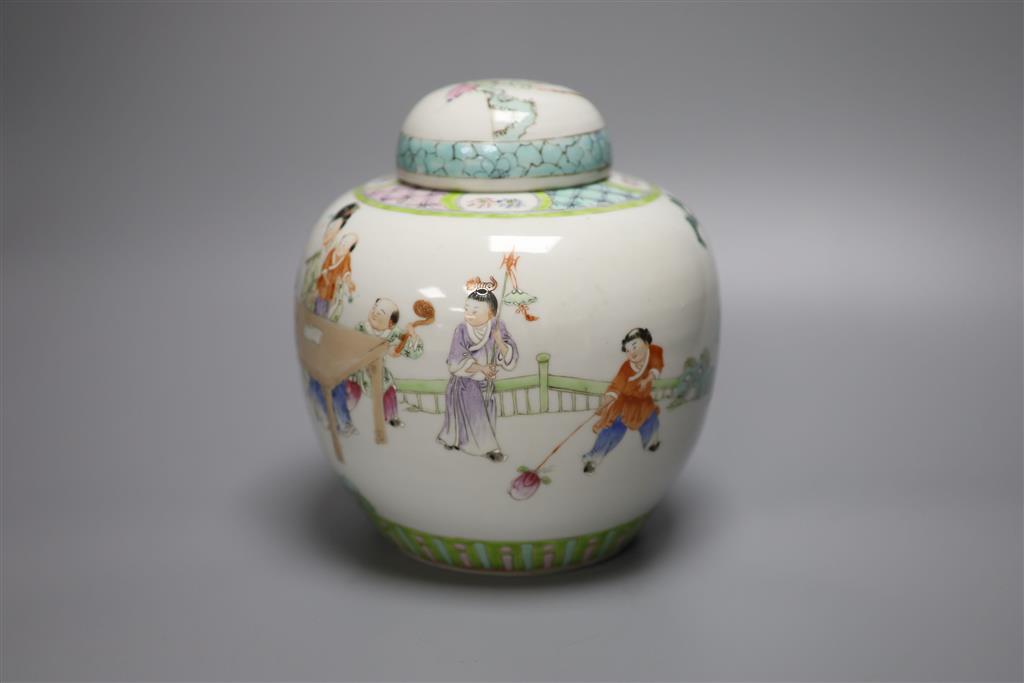 A Chinese famille rose jar and cover, early 20th century, height 19cm